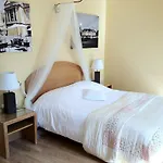 Hotel Du Theatre Centre Historique - Parking Souterrain Public Gratuit 3*