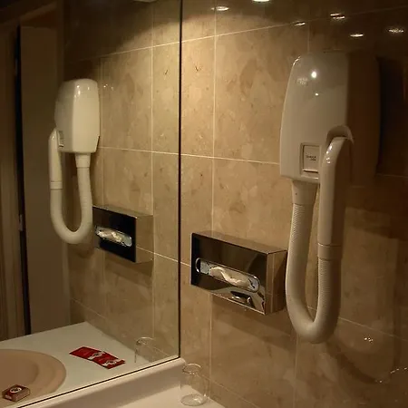 Hotel Du Theatre Centre Historique - Parking Souterrain Public Gratuit 3*