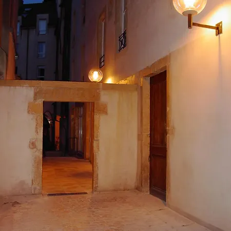 Hotel Du Theatre Centre Historique - Parking Souterrain Public Gratuit