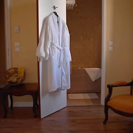 Du Théâtre Centre Historique - Parking Souterrain Public Gratuit Hotel 3*