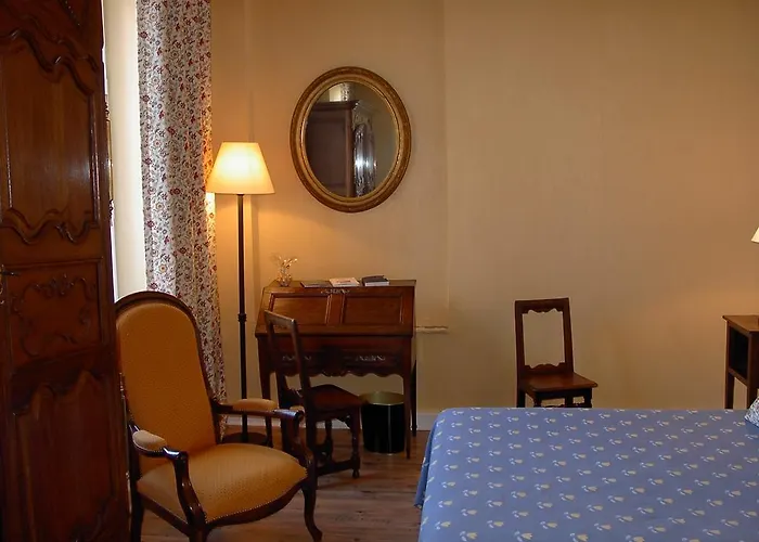 Hotel Du Theatre Centre Historique - Parking Souterrain Public Gratuit 3*