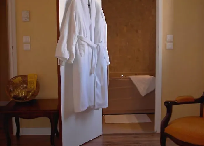 Du Theatre Centre Historique - Parking Souterrain Public Gratuit Hotel 3*