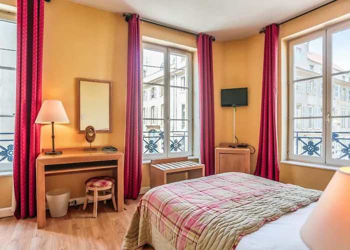 Hotel Du Theatre Centre Historique - Parking Souterrain Public Gratuit Mety
